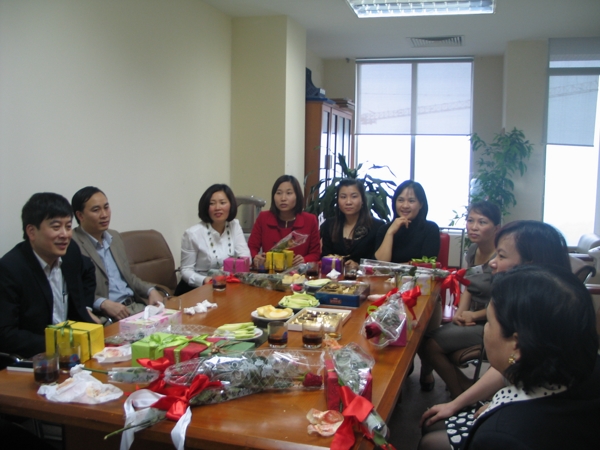 Công đoàn Tổng công ty tổ chức gặp mặt các Đồng chí nữ Ủy viên Ban chấp hành, Ủy viên Ban nữ công Công đoàn Tổng công ty nhân dịp 8/3